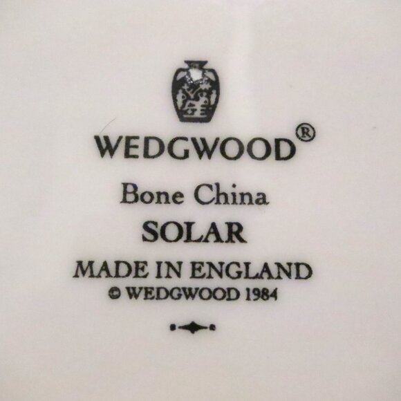 Wedgwood Solar Covered Vegetable Serving Bowl White Oval 8.5" Bone China - Picture 12 of 12